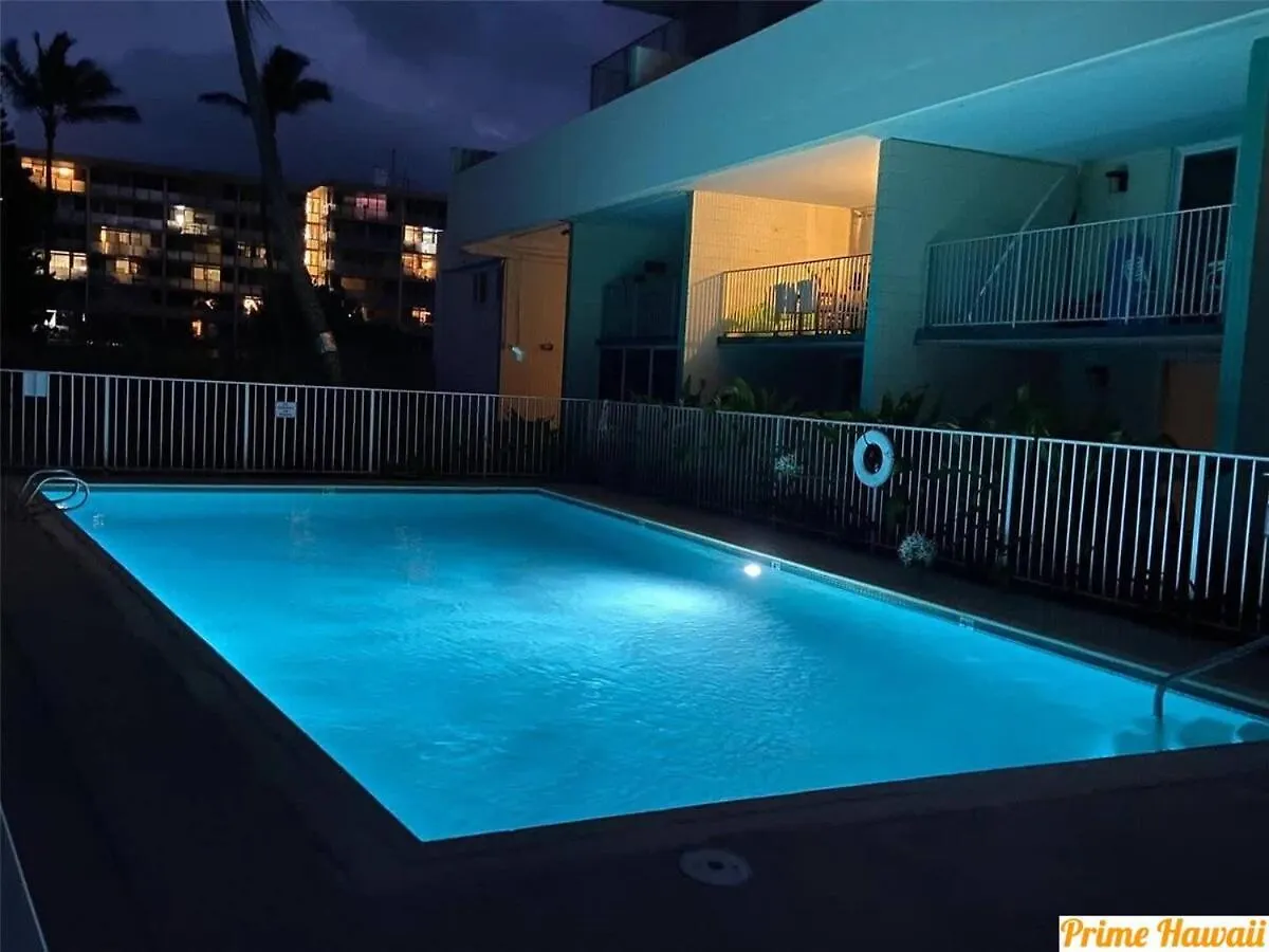 Condo On Beach With Ac Laie